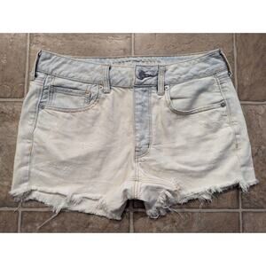 American Eagle Outfitters Women's SZ 6 Light Wash Blue Denim Cut-Off Shorts C5